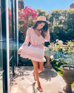 Nia Sanchez feet photo 16