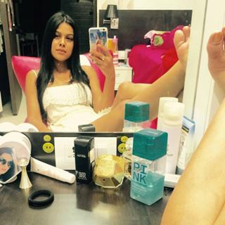 Nia Sharma feet photo 2