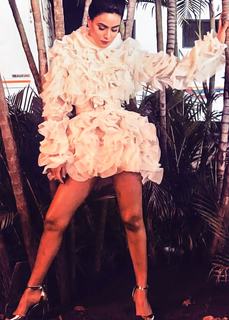 Nia Sharma feet photo thumbnail