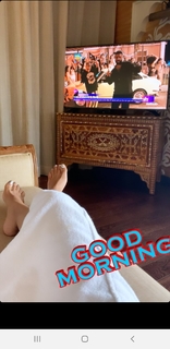 Nia Sharma feet photo thumbnail