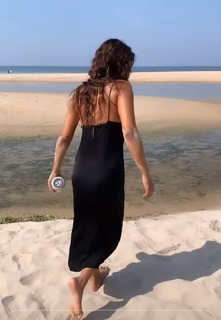 Nia Sharma feet photo thumbnail