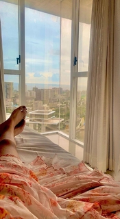 Nia Sharma feet photo thumbnail