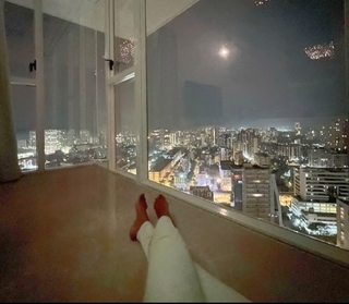 Nia Sharma feet photo thumbnail