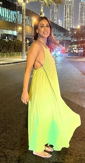 Nia Sharma feet photo thumbnail
