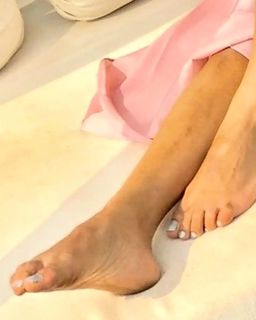 Nia Sharma feet photo thumbnail