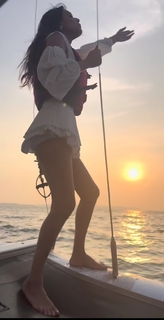 Nia Sharma feet photo thumbnail