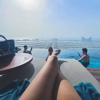 Nia Sharma feet photo thumbnail