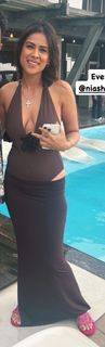 Nia Sharma feet photo thumbnail