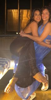 Nia Sharma feet photo thumbnail