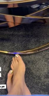 Nia Sharma feet photo thumbnail
