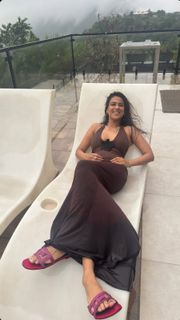 Nia Sharma feet photo thumbnail