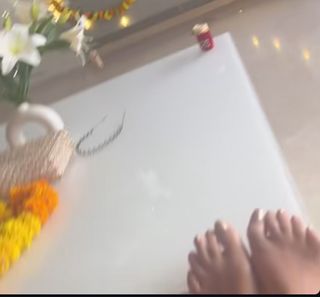 Nia Sharma feet photo thumbnail