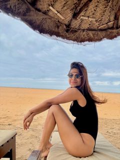 Nia Sharma feet photo 2