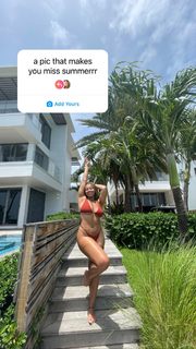 Nia Sioux feet photo 5