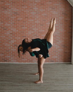 Nia Sioux feet photo 1