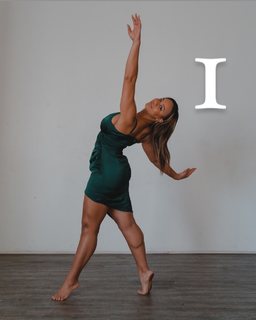 Nia Sioux feet photo 18