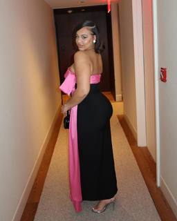 Nia Sioux feet photo 2