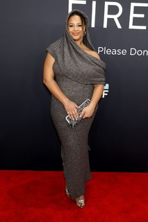 Nia Sioux feet photo 2