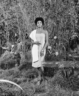 Nichelle Nichols feet photo 10