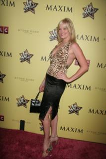 Nicholle Tom feet photo 9