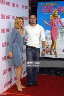 Nicki Aycox feet photo 2