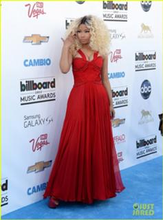 Nicki Minaj feet photo thumbnail