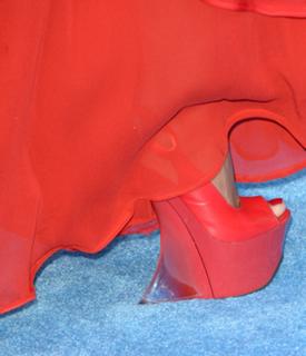 Nicki Minaj feet photo thumbnail