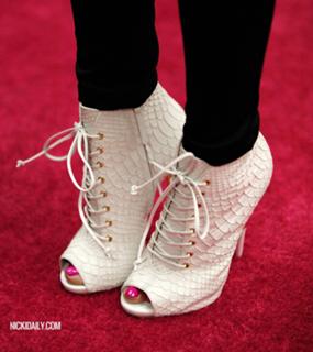 Nicki Minaj feet photo thumbnail
