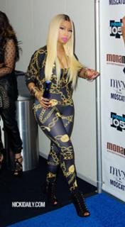 Nicki Minaj feet photo thumbnail