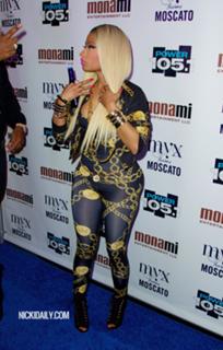 Nicki Minaj feet photo thumbnail