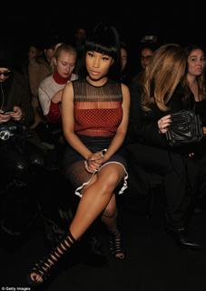 Nicki Minaj feet photo thumbnail