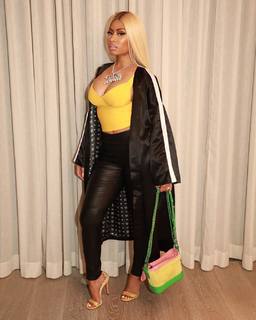 Nicki Minaj feet photo thumbnail
