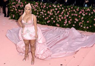 Nicki Minaj feet photo thumbnail