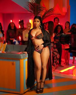 Nicki Minaj feet photo thumbnail