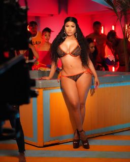 Nicki Minaj feet photo thumbnail