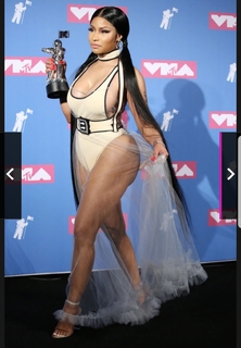 Nicki Minaj feet photo thumbnail