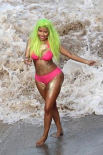 Nicki Minaj feet photo thumbnail