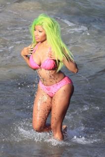 Nicki Minaj feet photo thumbnail