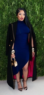 Nicki Minaj feet photo thumbnail