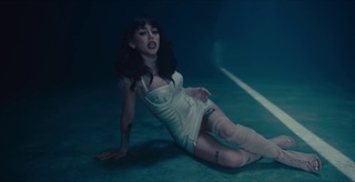 Nicki Nicole feet photo thumbnail