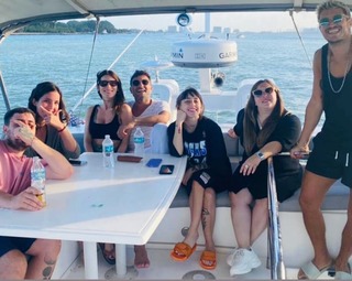 Nicki Nicole feet photo thumbnail