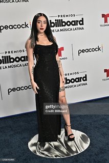 Nicki Nicole feet photo thumbnail