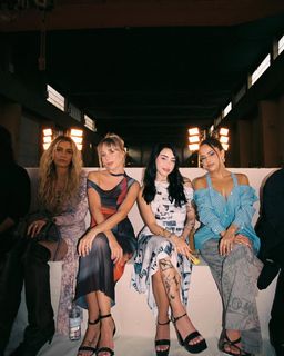 Nicki Nicole feet photo thumbnail