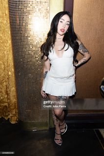 Nicki Nicole feet photo thumbnail