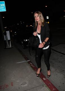 Nicky Rothschild feet photo thumbnail