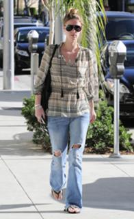 Nicky Rothschild feet photo thumbnail