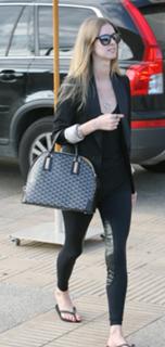 Nicky Rothschild feet photo thumbnail