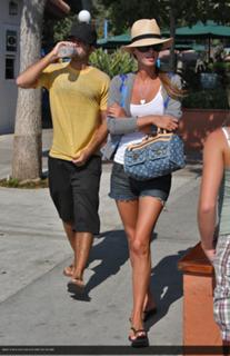 Nicky Rothschild feet photo thumbnail