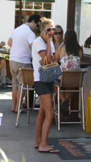 Nicky Rothschild feet photo thumbnail
