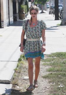 Nicky Rothschild feet photo thumbnail